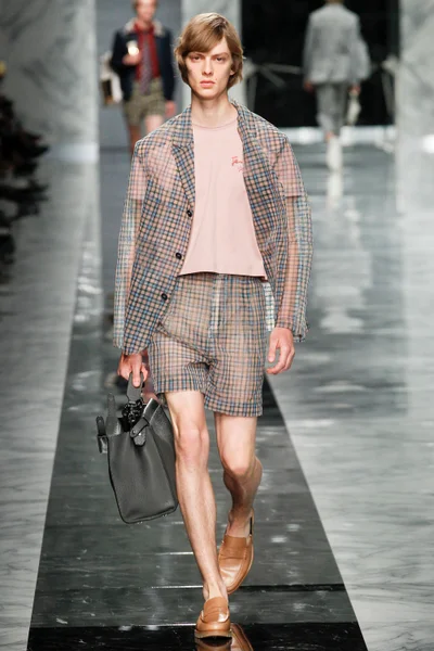 Look 23